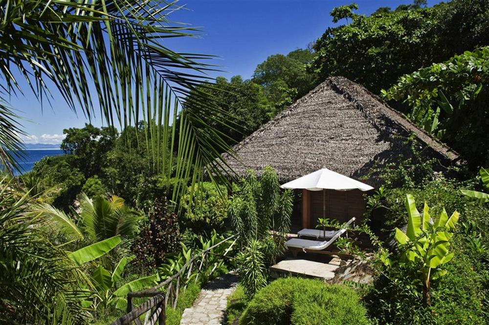 Tsara Komba Lodge